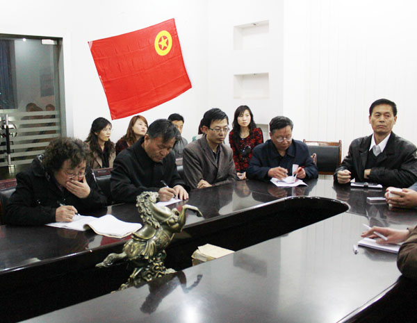 成功学校召开创新教学法研讨会