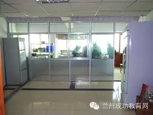 兰州城关区食品药品监督管理局五泉分所检查兰州成功小饭桌合格