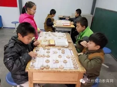 兰州成功小学棋类比赛11日举行